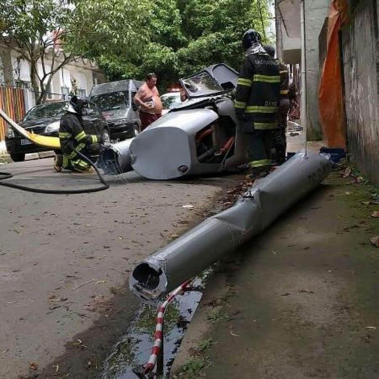 Vítima estava andando pela calçada quando foi atingida Vítima estava andando pela calçada quando foi atingida